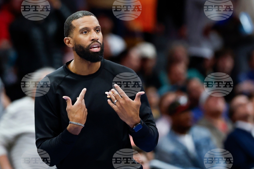 Hawks Hornets Basketball