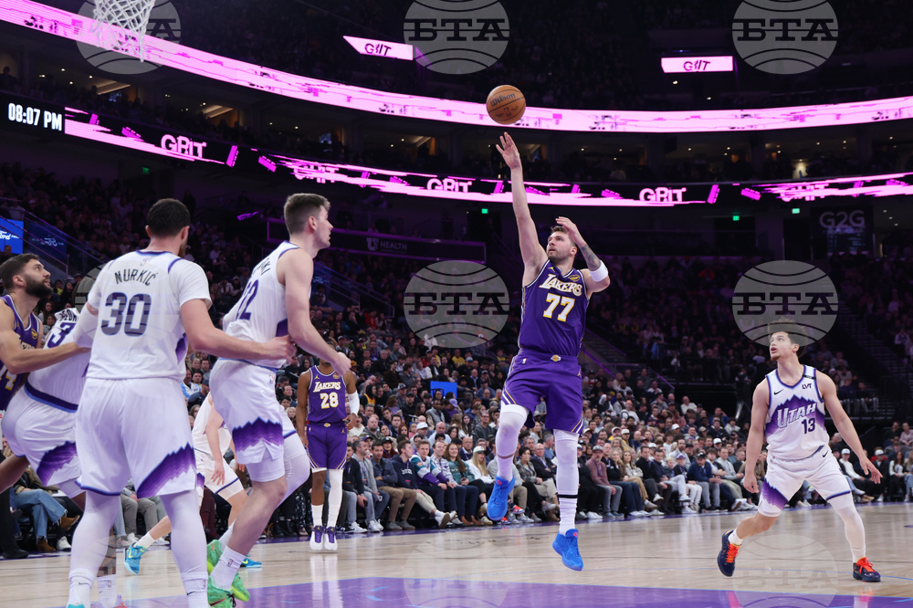 Lakers Jazz Basketball