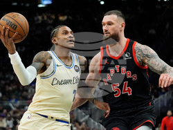 Raptors Bucks Basketball