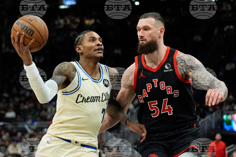 Raptors Bucks Basketball