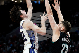 Kings Trail Blazers Basketball