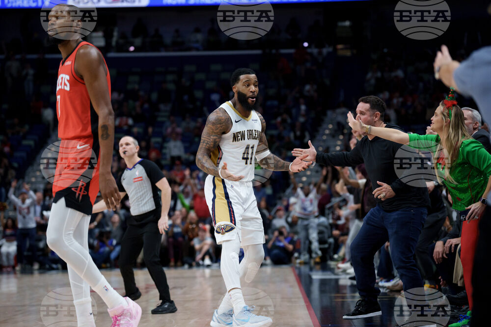 Rockets Pelicans Basketball