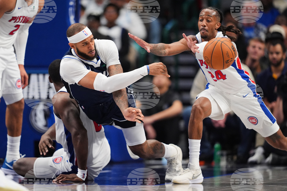 Pistons Mavericks Basketball