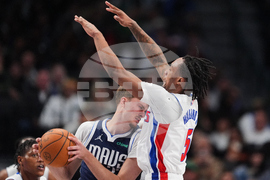 Pistons Mavericks Basketball