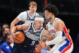 Pistons Mavericks Basketball