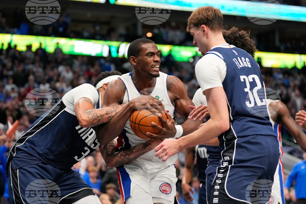 Pistons Mavericks Basketball