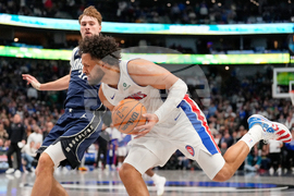 Pistons Mavericks Basketball