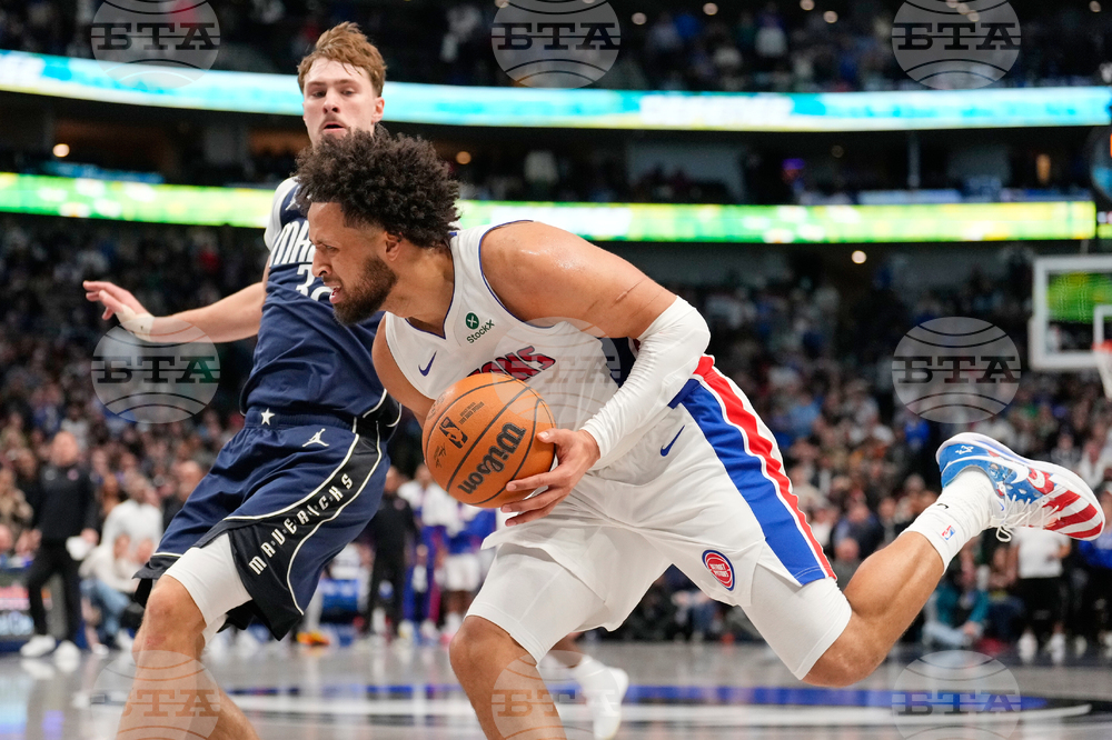 Pistons Mavericks Basketball