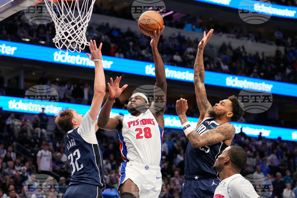 Pistons Mavericks Basketball