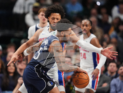 Pistons Mavericks Basketball