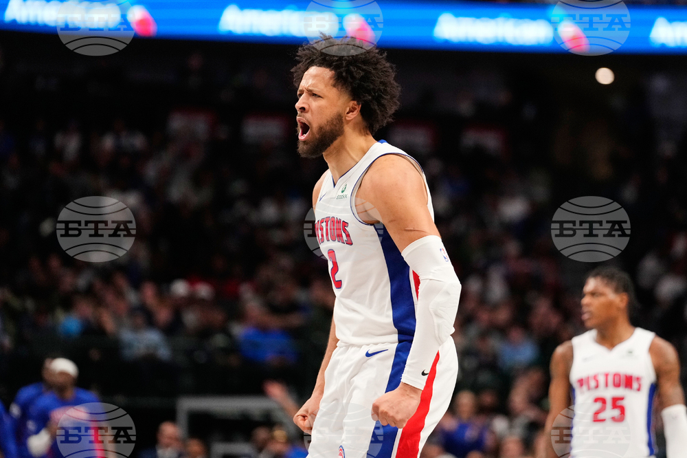 Pistons Mavericks Basketball