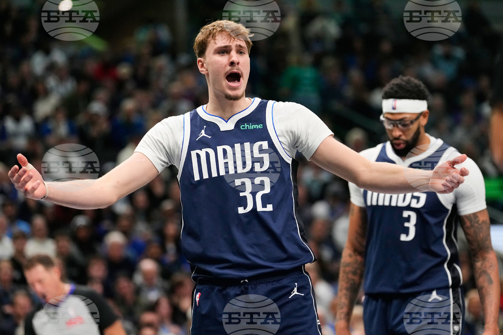 Pistons Mavericks Basketball