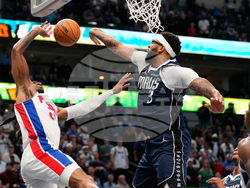 Pistons Mavericks Basketball