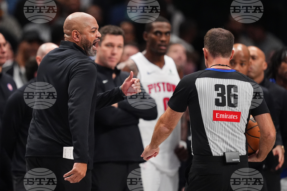 Pistons Mavericks Basketball