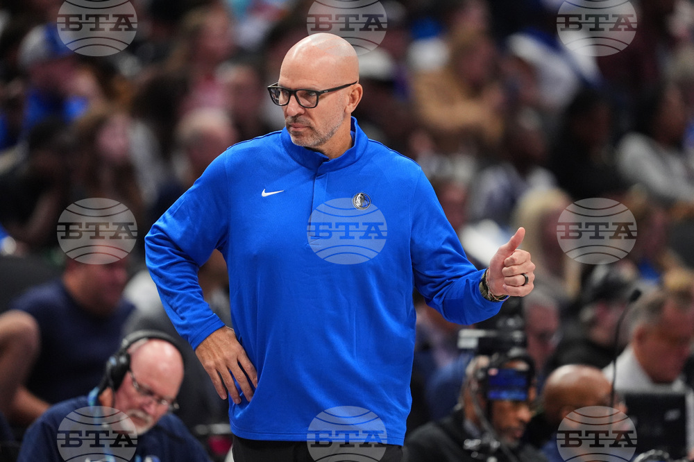 Pistons Mavericks Basketball