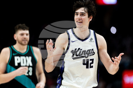 Kings Trail Blazers Basketball