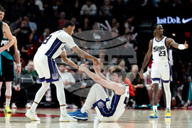 Kings Trail Blazers Basketball