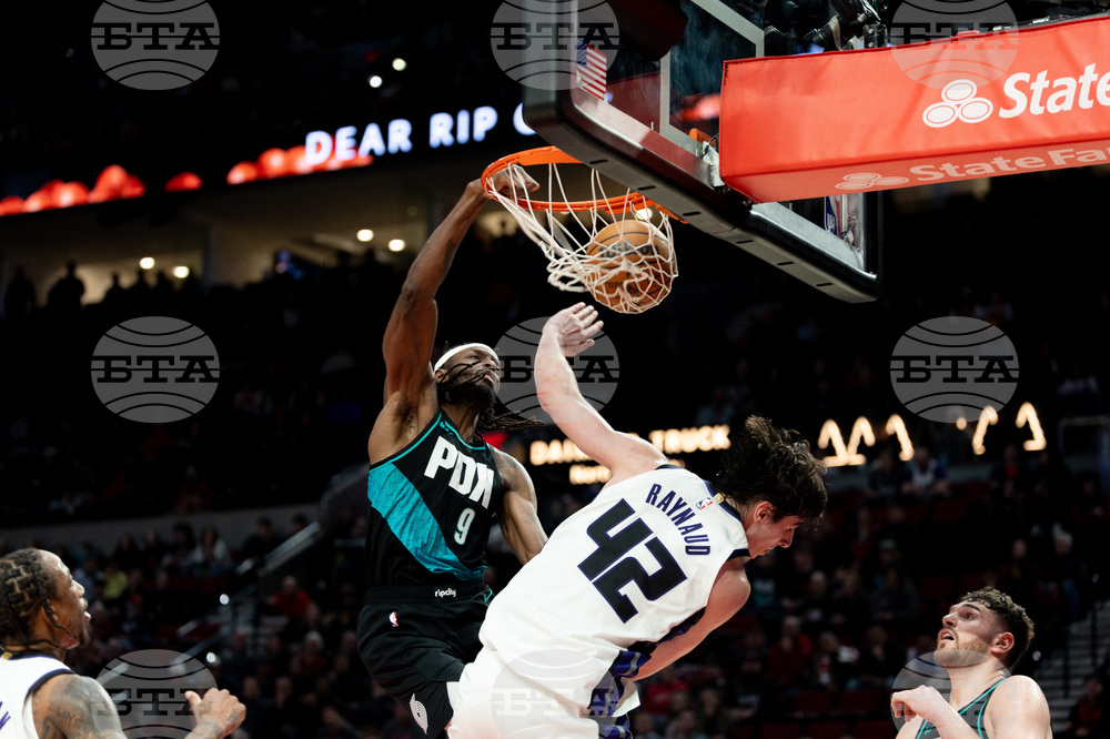 Kings Trail Blazers Basketball