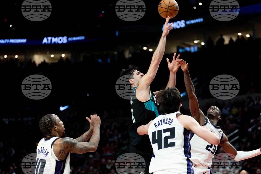 Kings Trail Blazers Basketball