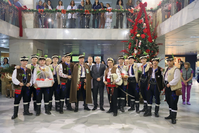 Песни и благослов за здраве във ВМА