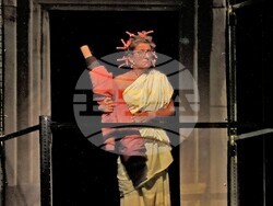 Ива Тодорова в спектакъла „!00 години Георги Парцалев“, снимка – Даниел Димитров/БТА