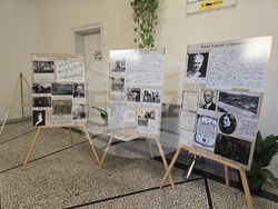 Ловеч - документална изложба - Американско девическо училище