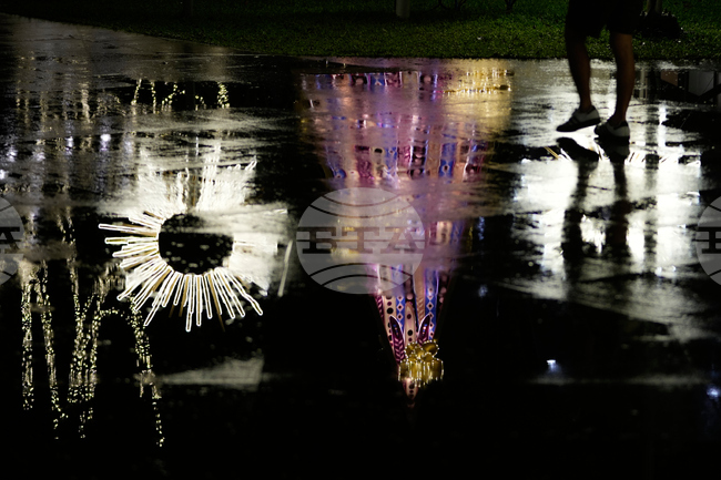 Holiday Lights Photo Gallery