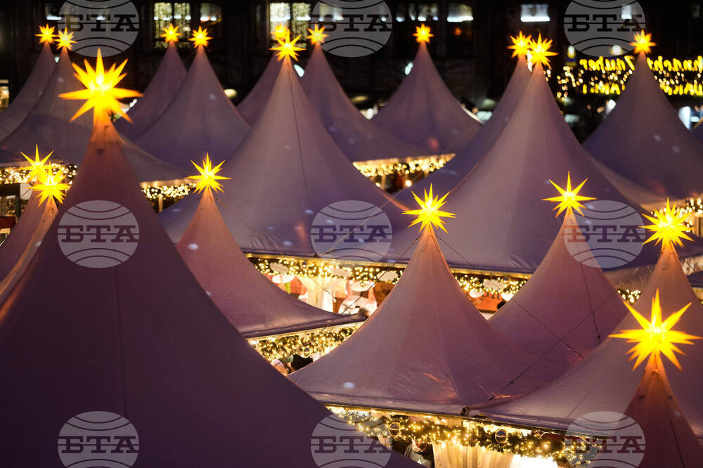 Holiday Lights Photo Gallery