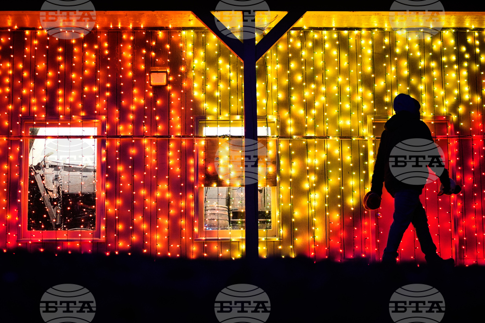 Holiday Lights Photo Gallery