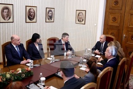 Президентство - „Величие“ - консултации