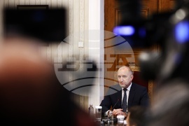 Президентство - „Величие“ - консултации