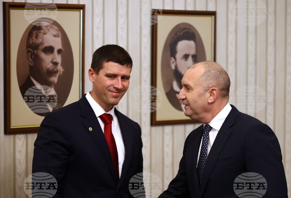 Президентство - „Величие“ - консултации