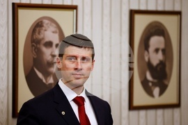 Президентство - „Величие“ - консултации