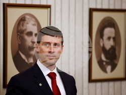 Президентство - „Величие“ - консултации