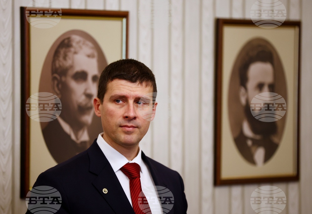 Velichie Leader Mihaylov Says Parliament Illegitimate, Country Run as Mafia Dictatorship