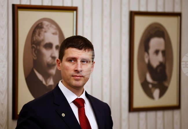 Velichie Leader Mihaylov Says Parliament Illegitimate, Country Run as Mafia Dictatorship