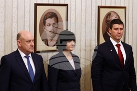 Президентство - „Величие“ - консултации