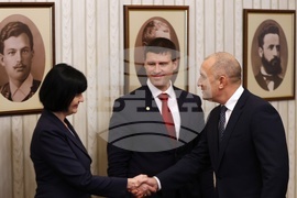 Президентство - „Величие“ - консултации