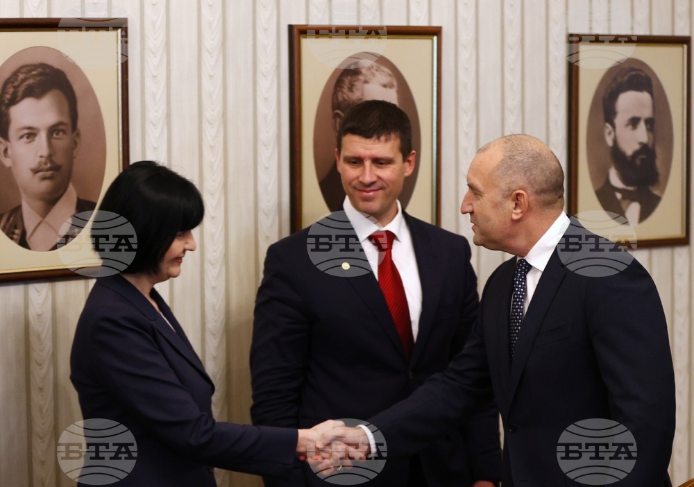 Президентство - „Величие“ - консултации