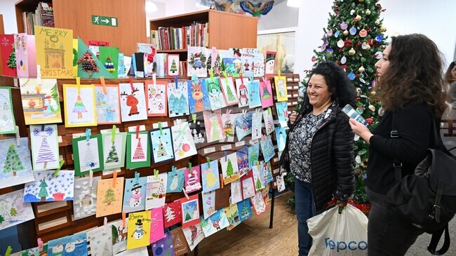 Над 1000 деца и тийнейджъри от цялата страна участваха в конкурса „Коледна магия“ – 2025, организиран от Сливенската регионална библиотека