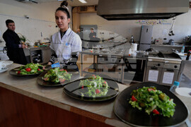 Бургас - гимназия по туризъм - кулинарен двубой