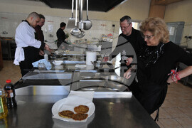 Бургас - гимназия по туризъм - кулинарен двубой