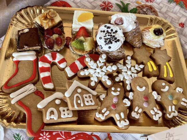 Коледно тържество „Шарена Коледа“ се състоя в Българското неделно училище „Родолюбие“ в Неапол, Италия