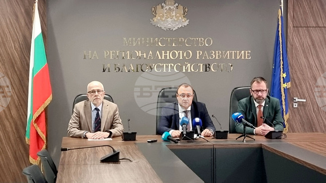 Регионалният министър в оставка съобщи, че се отчита рекордна събираемост на приходите от пътни такси в размер над 1 млрд. лева