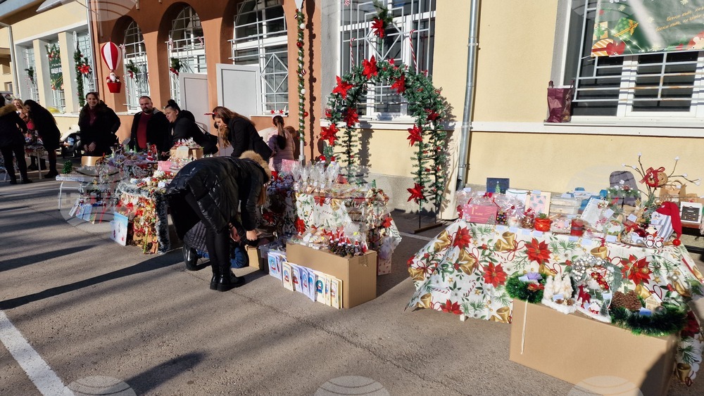 Шумен - благотворителен базар и концерт - Начално училище „Илия Р. Блъсков“