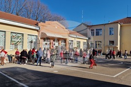 Шумен - благотворителен базар и концерт - Начално училище „Илия Р. Блъсков“