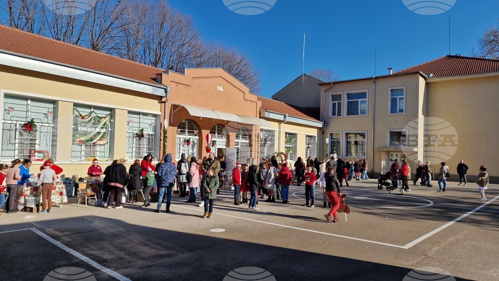 Шумен - благотворителен базар и концерт - Начално училище „Илия Р. Блъсков“