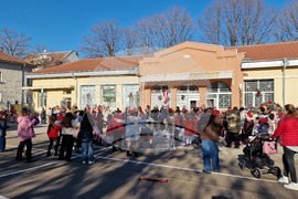 Шумен - благотворителен базар и концерт - Начално училище „Илия Р. Блъсков“