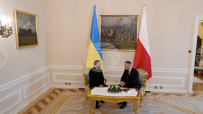 Ако Украйна бъде победена, Русия ще се заеме незабавно с Полша, заяви Зеленски