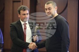 „Спортен Икар“ - отличия - връчване